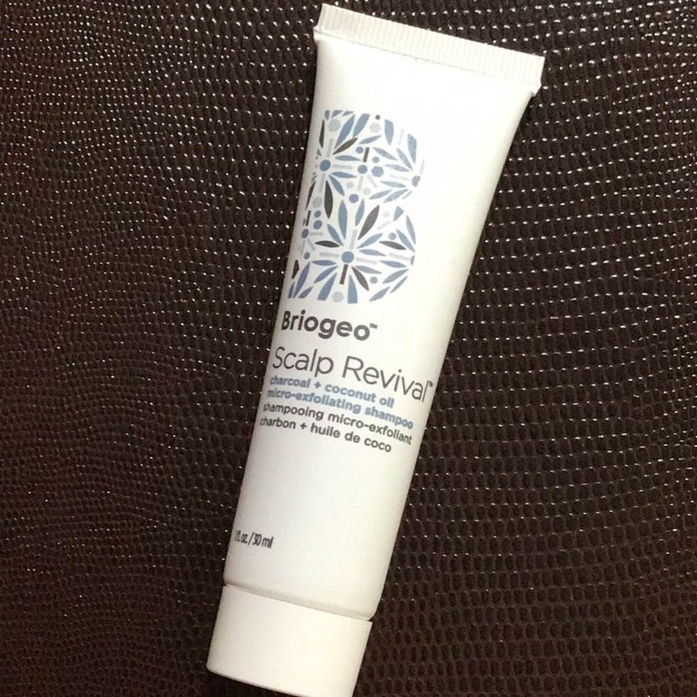 Briogeo Scalp Revival Charcoal + Coconut Oil Micro-exfoliating Shampoo
